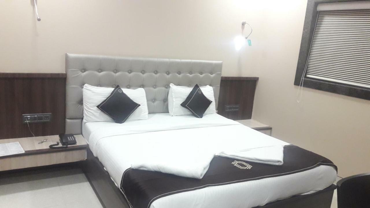 Shine Hospitality Hotel Bombay Eksteriør billede