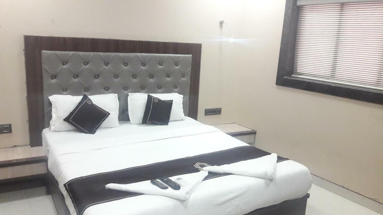 Shine Hospitality Hotel Bombay Eksteriør billede